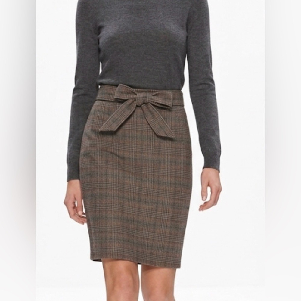 J.Crew Brown Plaid 100%‎ Wool Pencil Skirt with Front Bow Accent 55689 Size 2